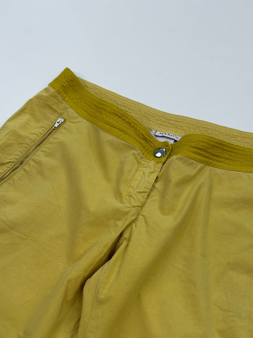 Versatile pants with roll-up legs