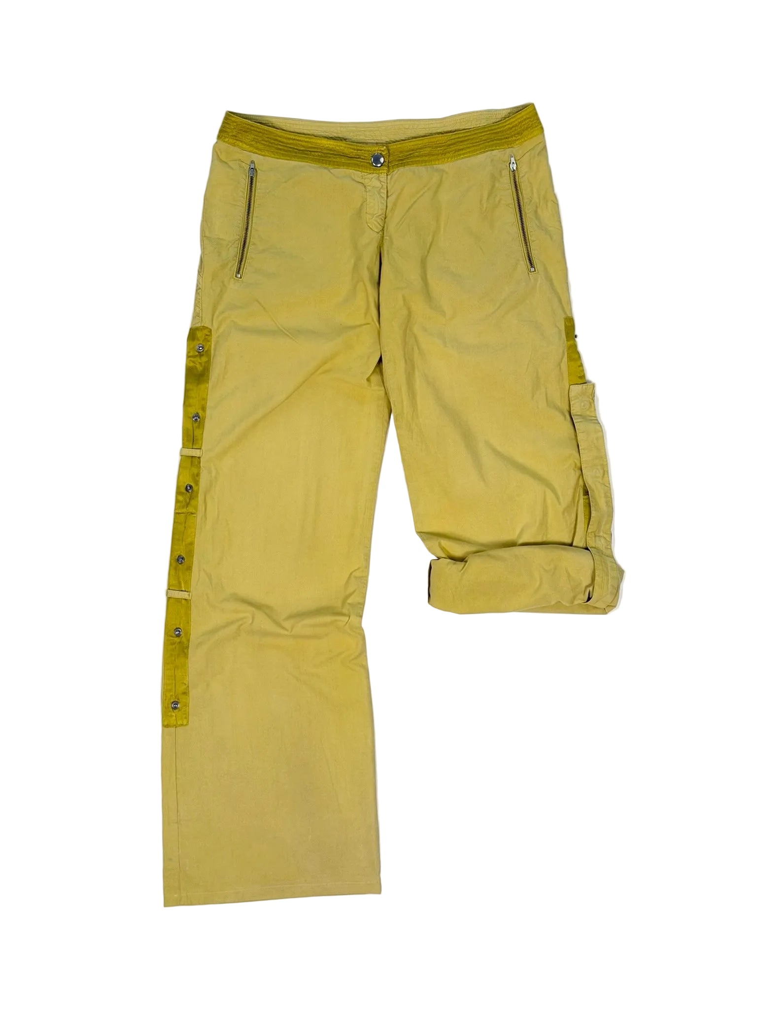 Versatile pants with roll-up legs
